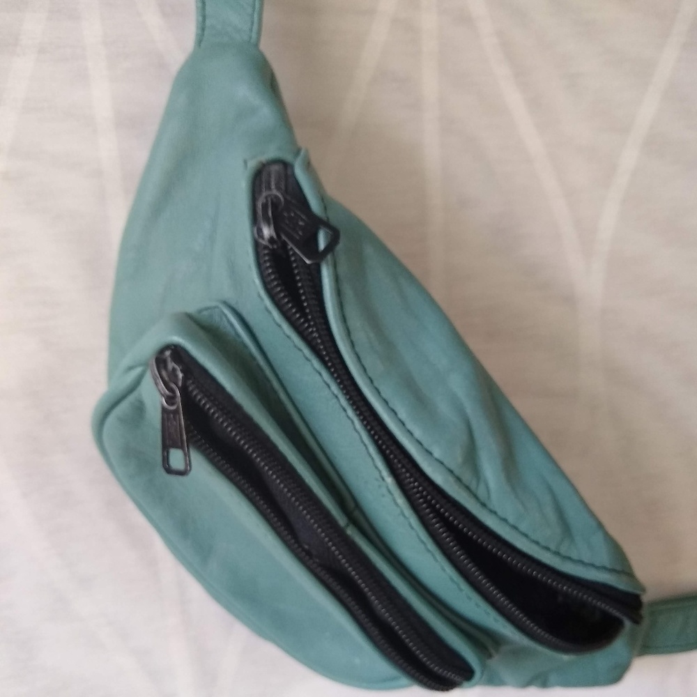 Vintage turquoise blue green fanny pack waist bag